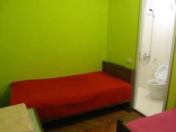 Фото номера Трехместный номер Делюкс Гостевой дом Suliko Guest House г. Махинджаури 8
