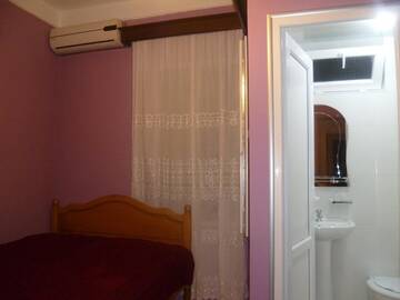 Фото номера Четырехместный номер Делюкс Гостевой дом Suliko Guest House г. Махинджаури 11